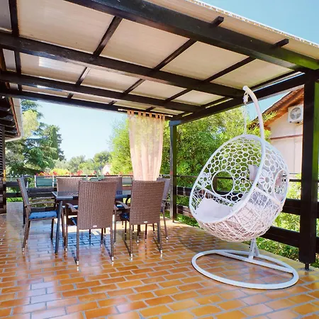 2 Bedroom Lovely In 아파트