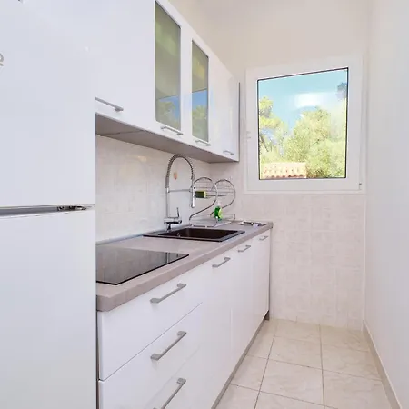 아파트 2 Bedroom Lovely In